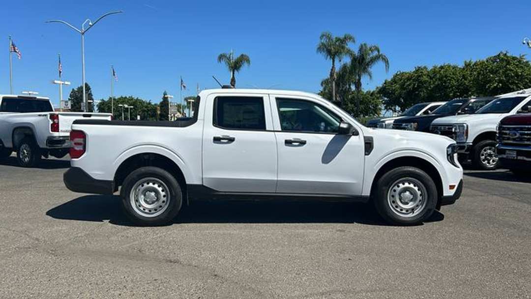 2026 Ford Maverick XL - Image 2