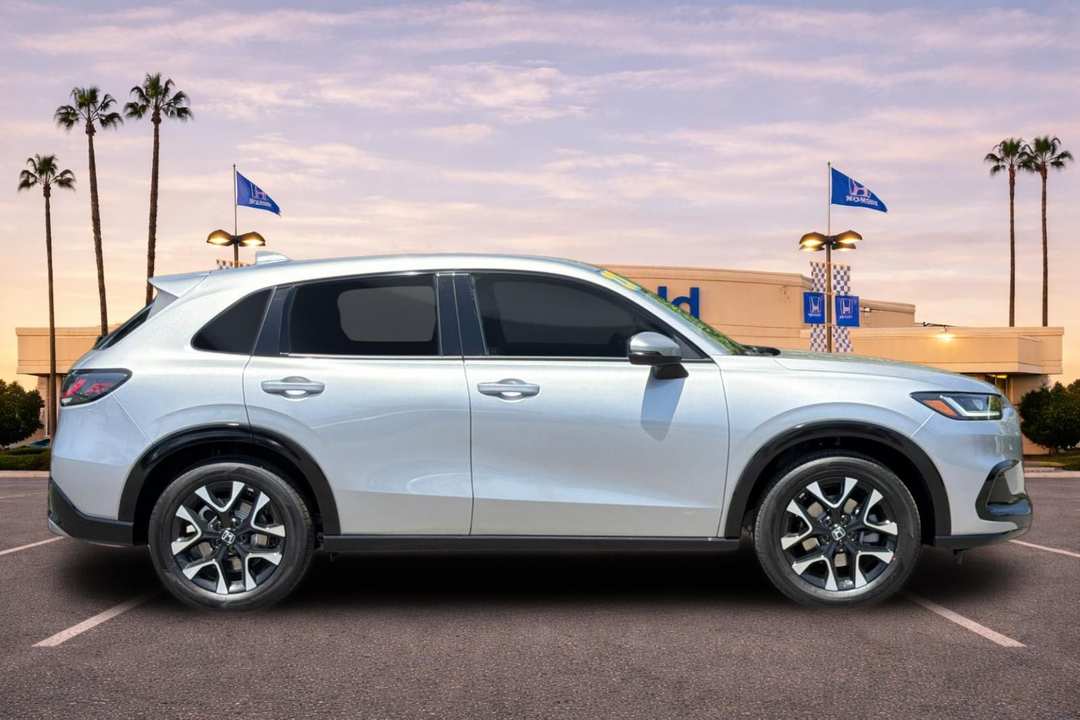 2027 Honda HR-V EXL - Image 3