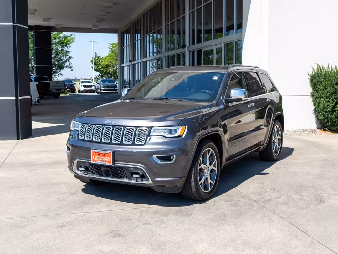 2020 Jeep Grand Cherokee Overland - Image 3