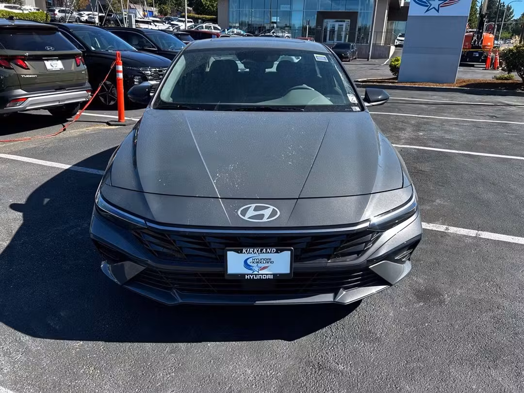 2026 Hyundai Elantra SEL Sport - Image 3