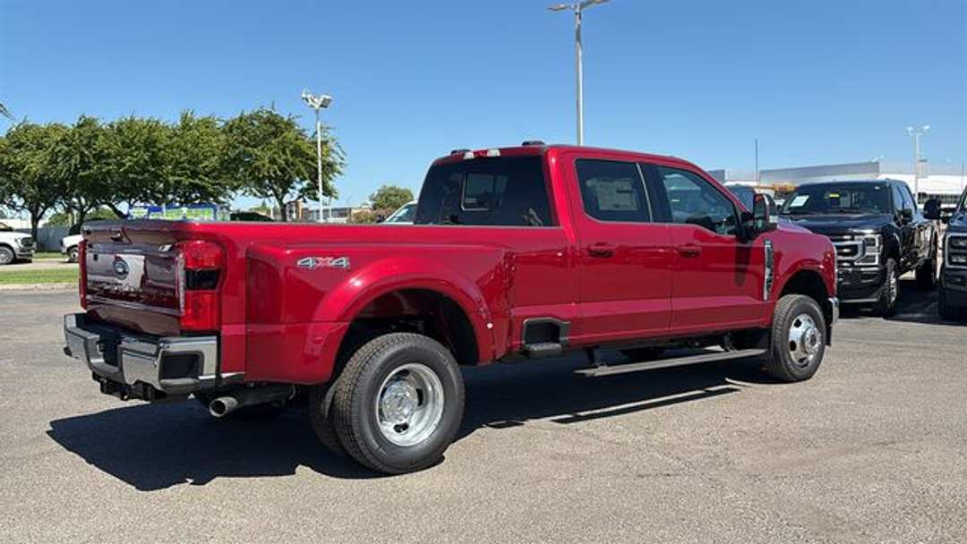2026 Ford F-350Sd Lariat - Image 3