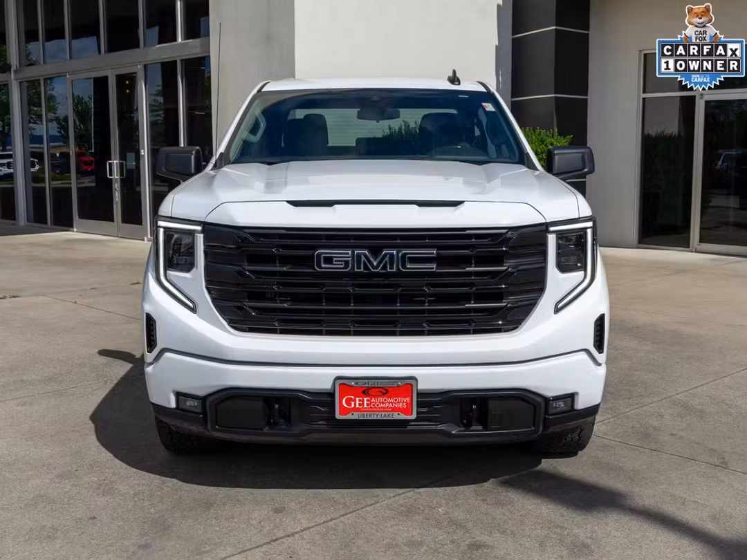 2024 GMC Sierra 1500 Elevation - Image 2