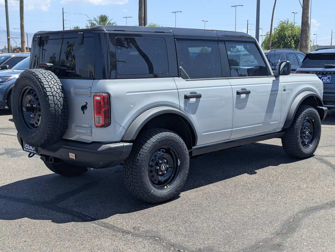 2026 Ford Bronco Big Bend - Image 2