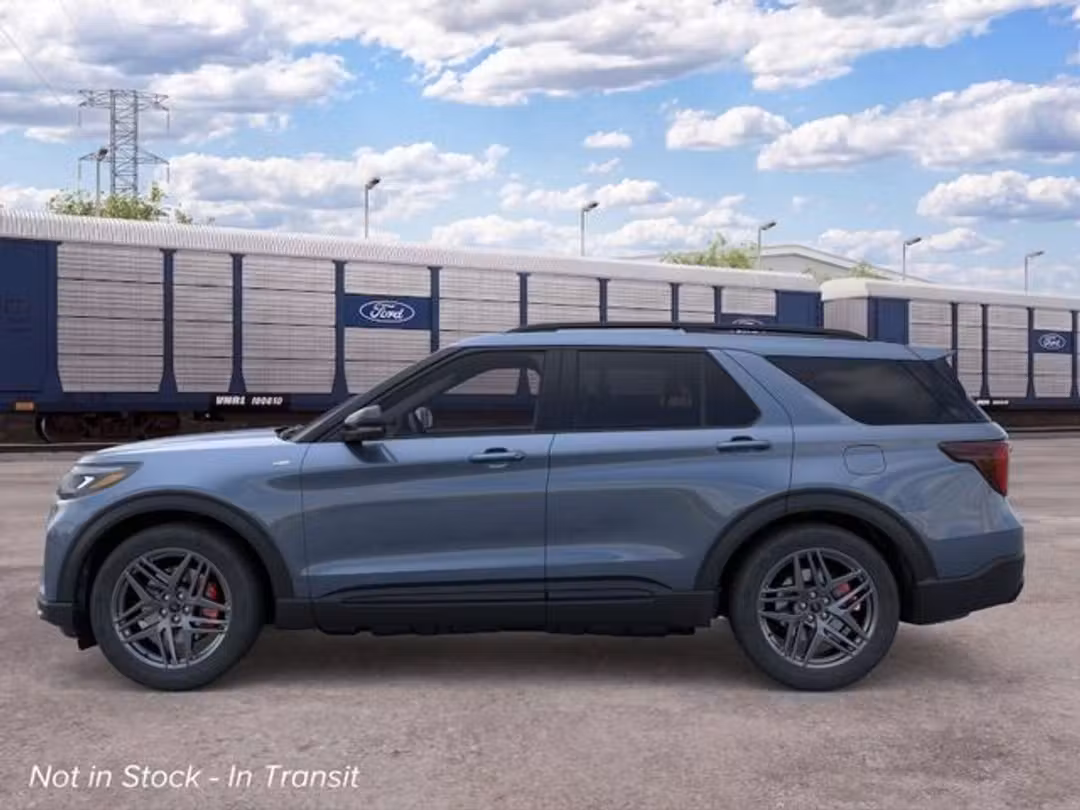 2026 Ford Explorer STLine - Image 3