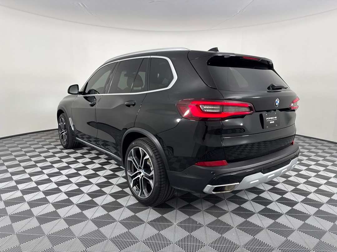 2022 BMW X5 xDrive40i - Image 3