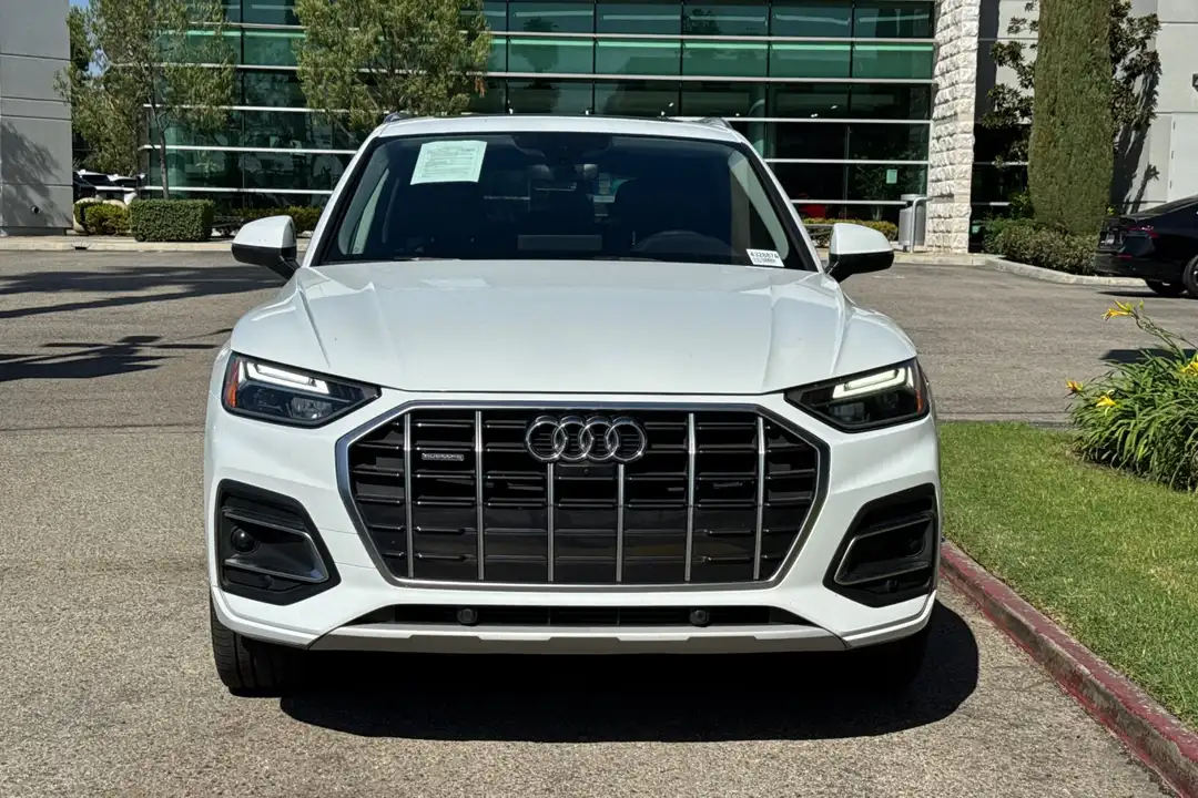 2021 Audi Q5 45 Premium Plus - Image 3