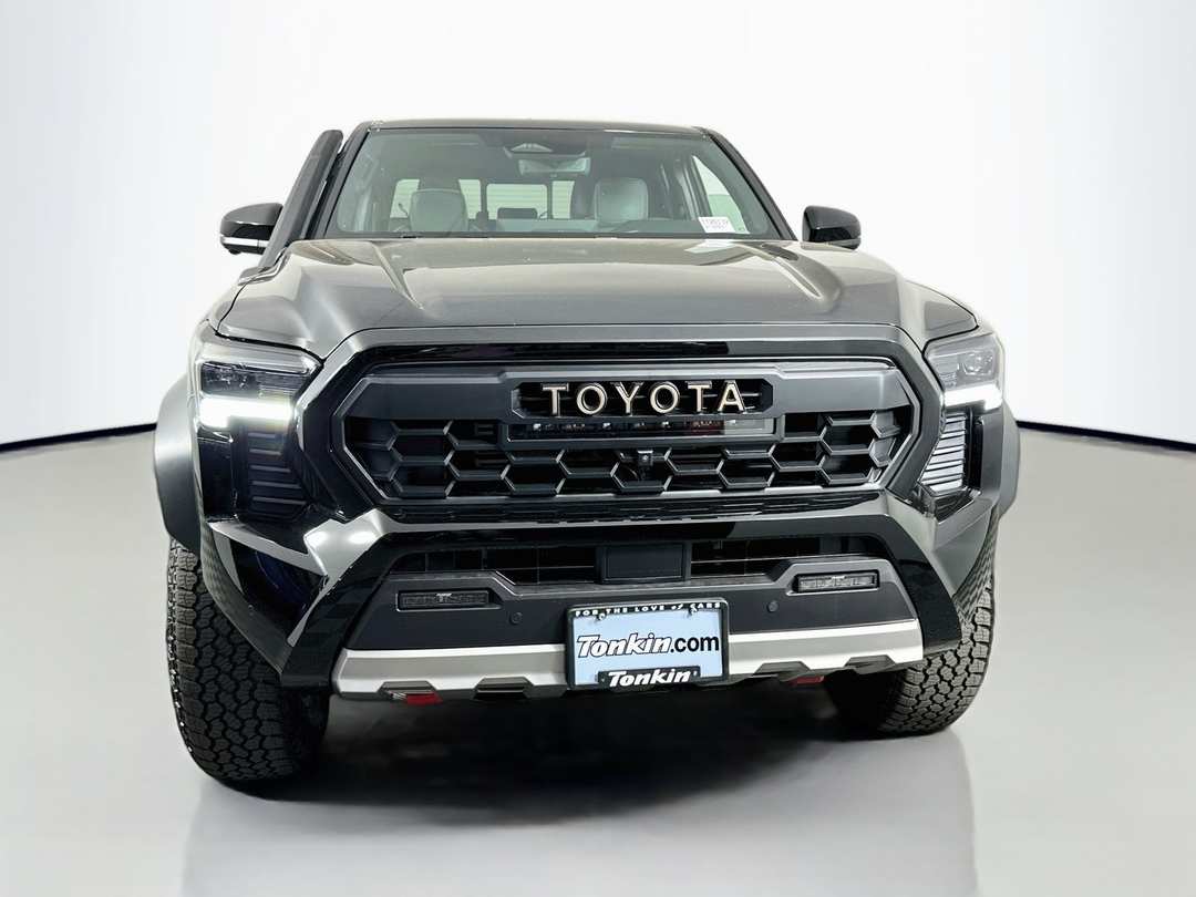 2026 Toyota Tacoma Hybrid Trailhunter - Image 2