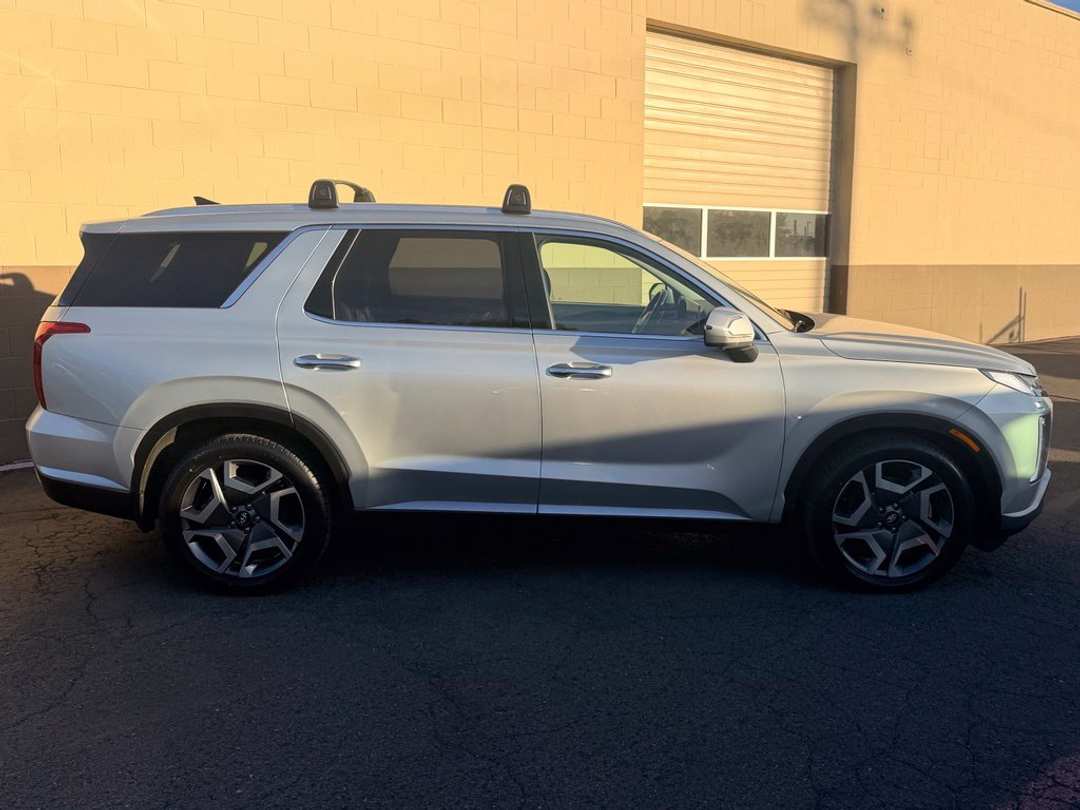 2023 Hyundai Palisade SEL PREMIUM - Image 3