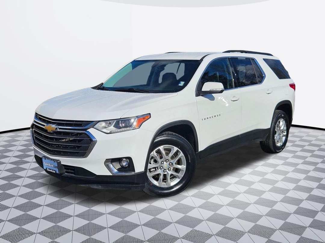 2021 Chevrolet Traverse LT Leather - Image 2