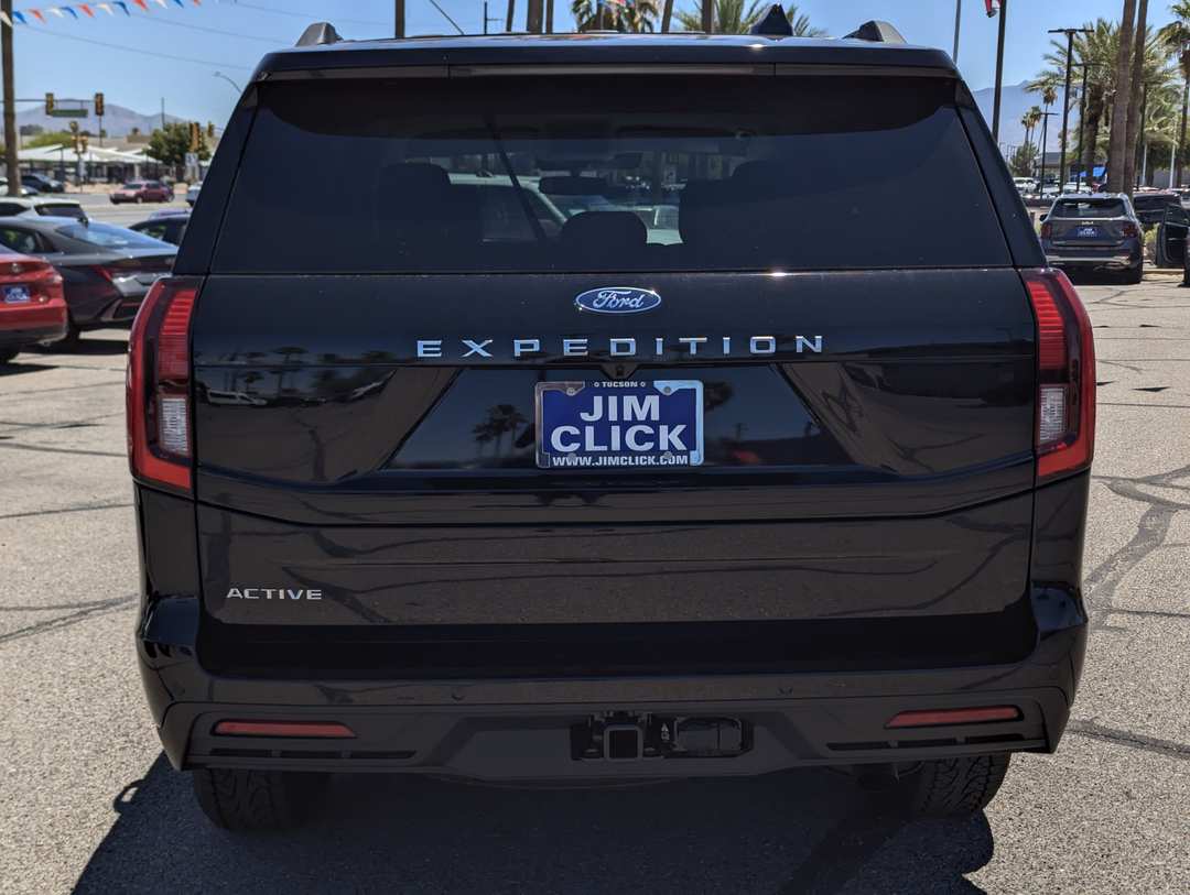 2026 Ford Expedition Active - Image 3
