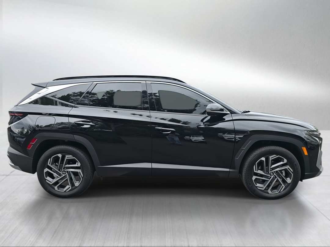 2026 Hyundai Tucson Plug-In Hybrid Limited - Image 2
