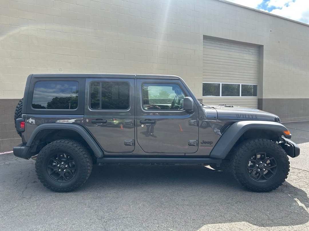 2018 Jeep Wrangler Unlimited Rubicon - Image 3