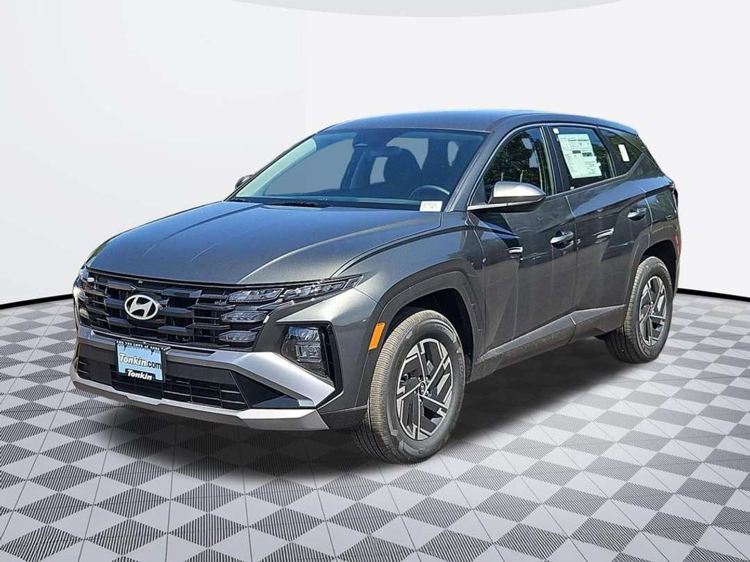 2026 Hyundai Tucson Hybrid Blue SE - Image 2