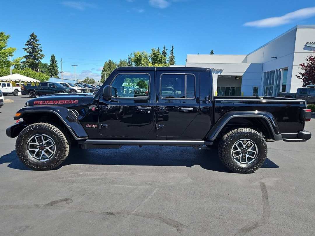 2026 Jeep Gladiator Rubicon - Image 3
