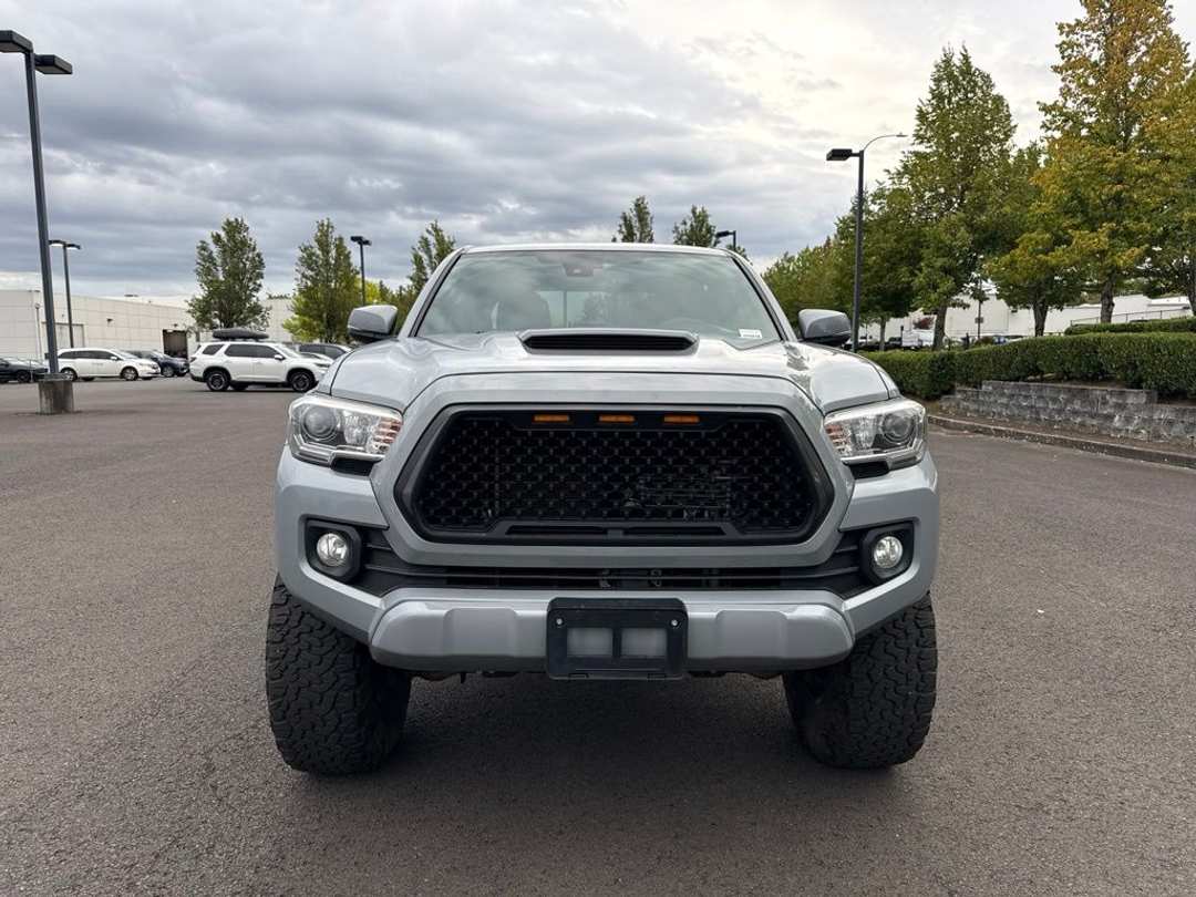 2020 Toyota Tacoma TRD Sport - Image 2