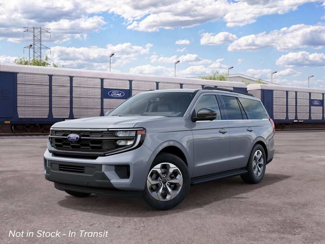 2027 Ford Expedition Active - Image 2