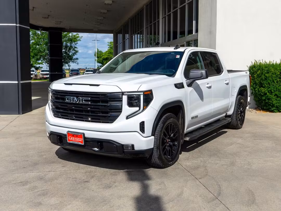 2024 GMC Sierra 1500 Elevation - Image 3