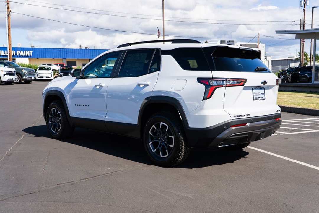 2027 Chevrolet Equinox ACTIV - Image 3