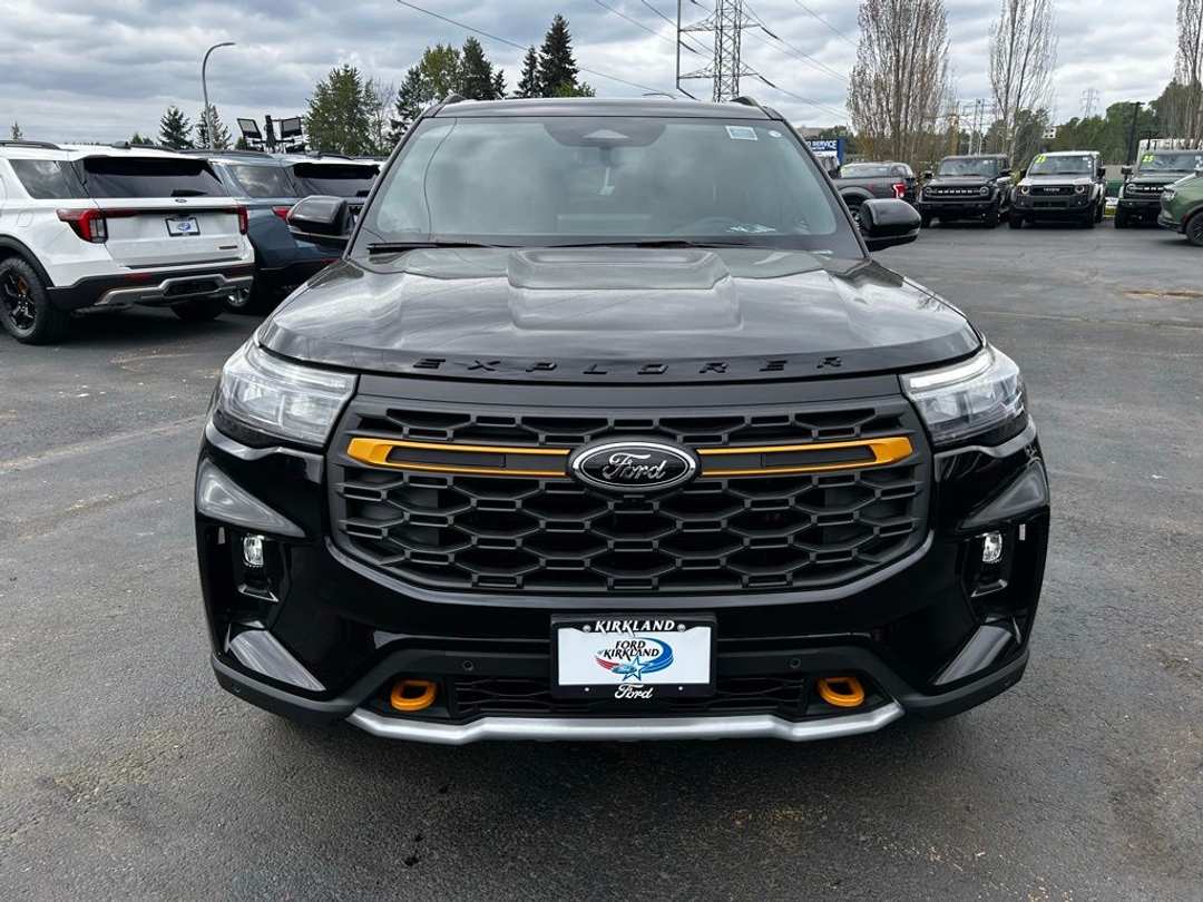 2026 Ford Explorer Tremor - Image 3