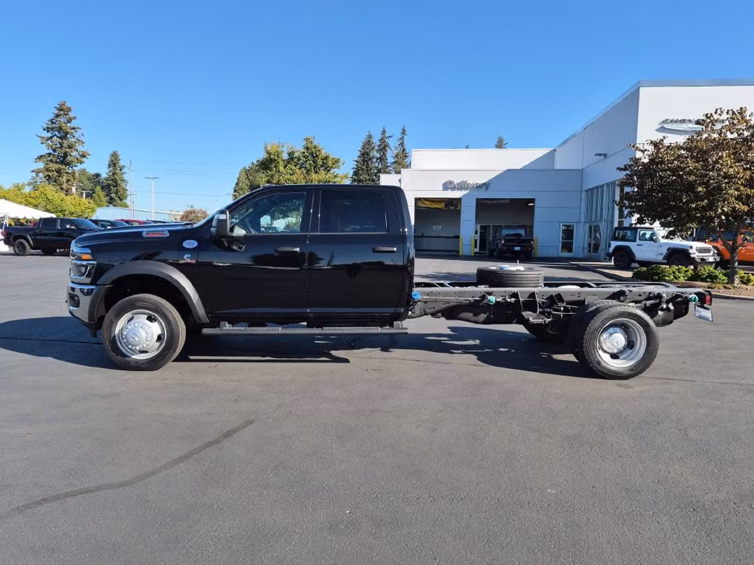 2026 Ram 5500Hd Tradesman - Image 3