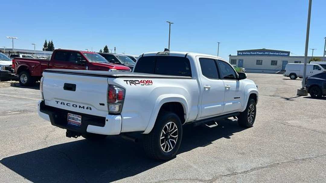 2023 Toyota Tacoma TRD Sport - Image 3