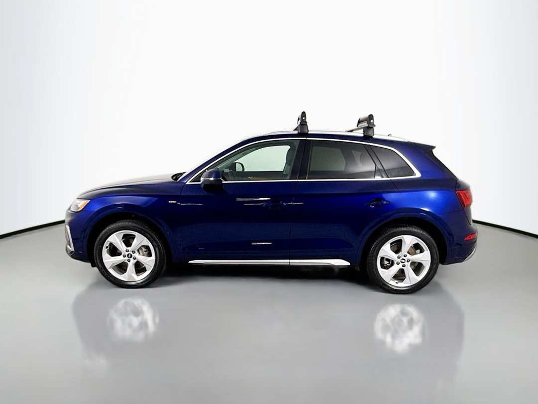 2022 Audi Q5 45 S line Premium - Image 2