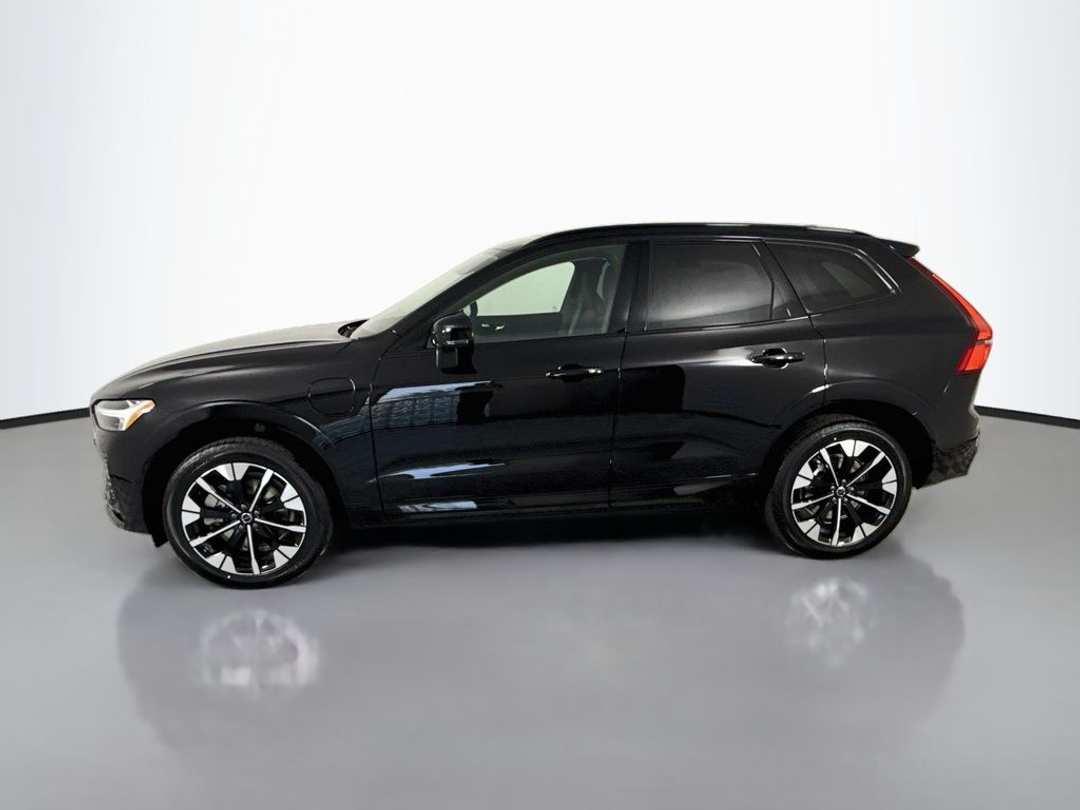 2026 Volvo Xc60 Plug-In Hybrid T8 Plus - Image 2