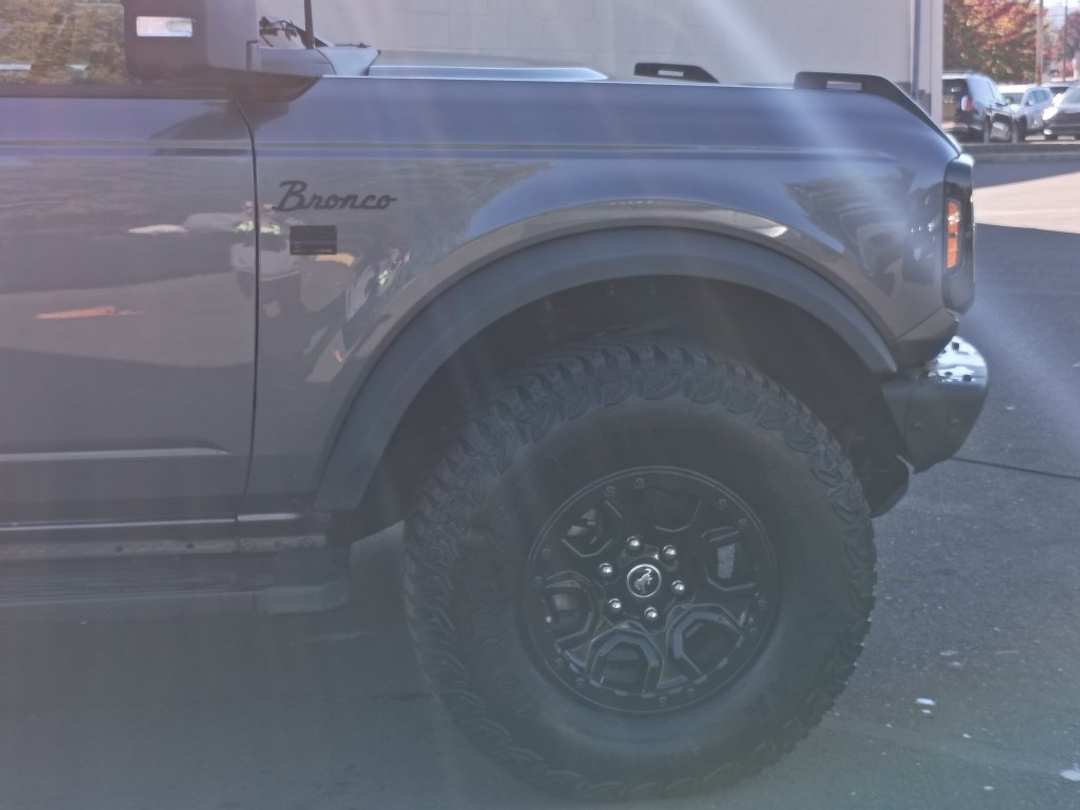 2022 Ford Bronco Wildtrak - Image 2