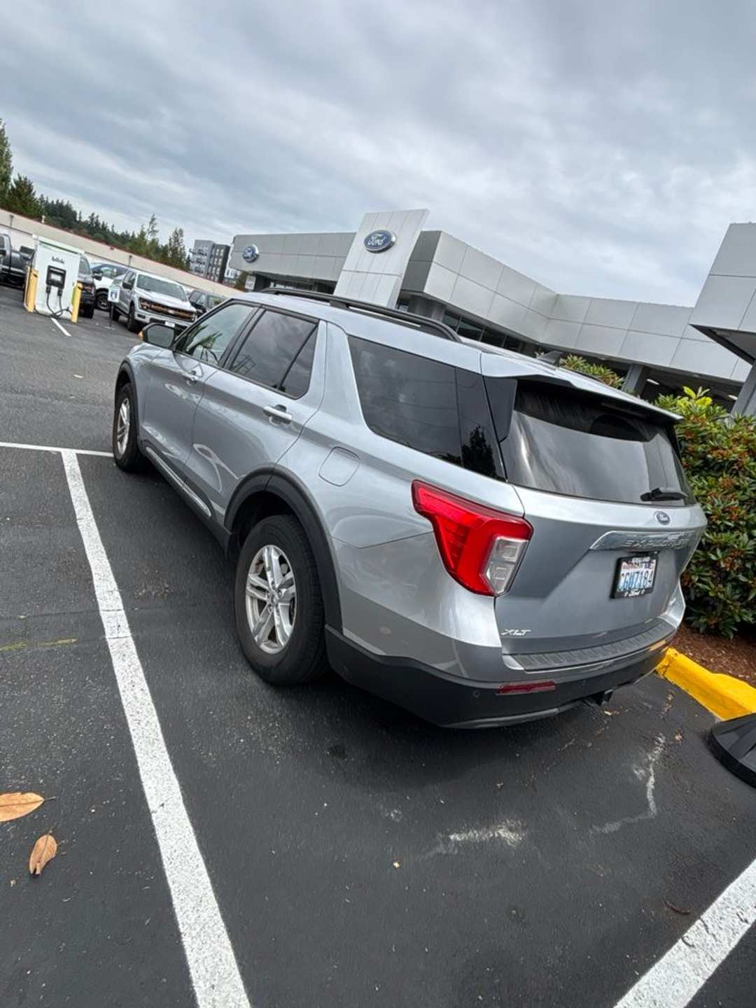 2023 Ford Explorer XLT - Image 3
