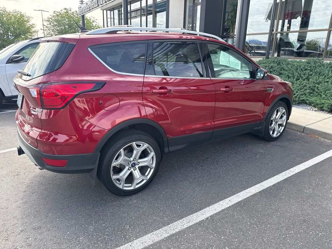 2019 Ford Escape Titanium - Image 2