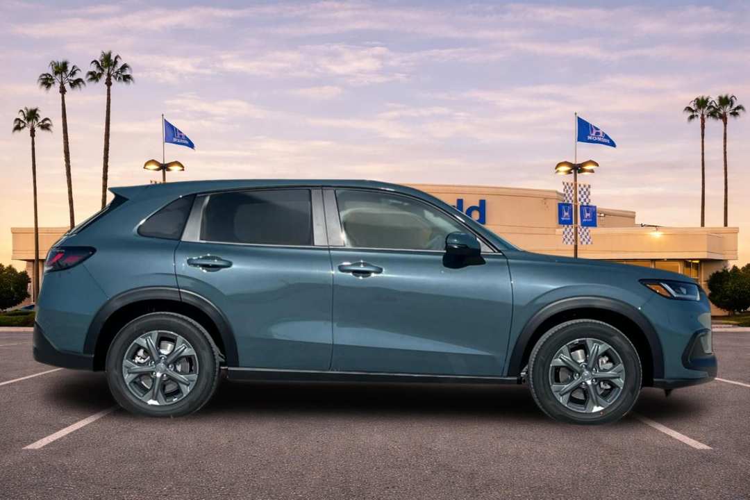 2027 Honda HR-V LX - Image 3