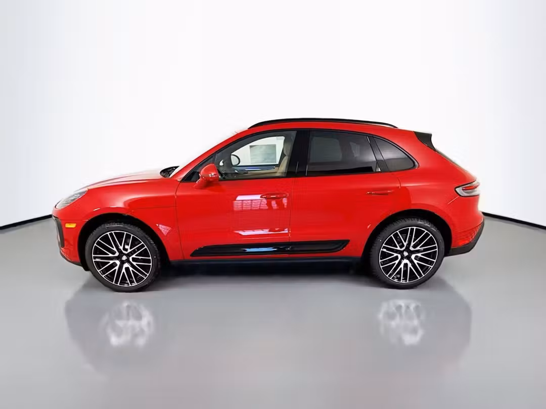 2026 Porsche Macan - Image 2