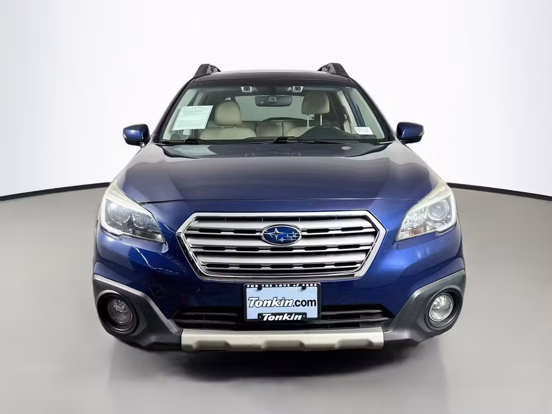 2017 Subaru Outback 2.5i - Image 2