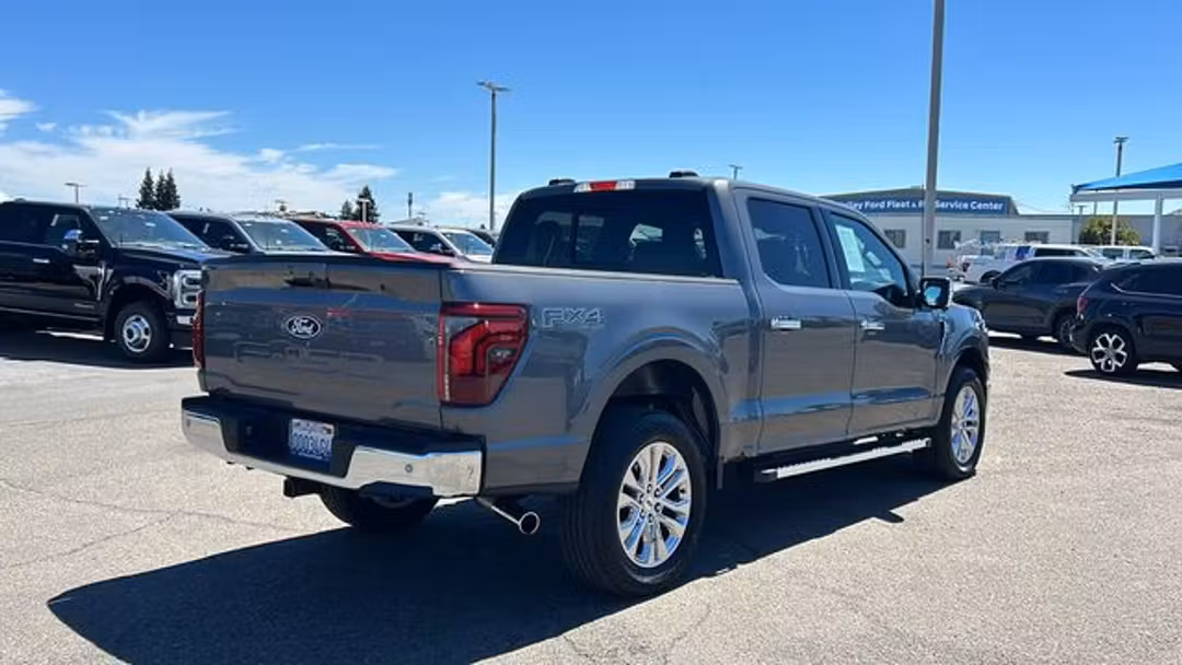 2025 Ford F-150 Lariat - Image 3