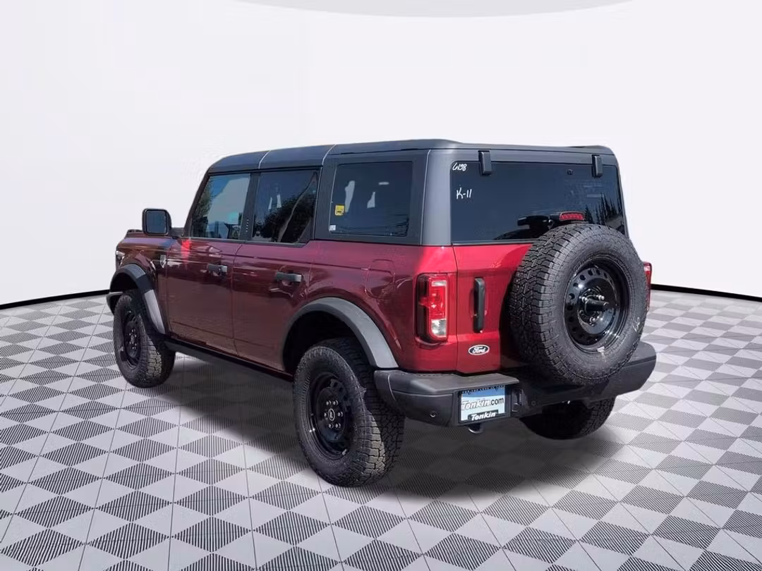 2026 Ford Bronco Big Bend - Image 3