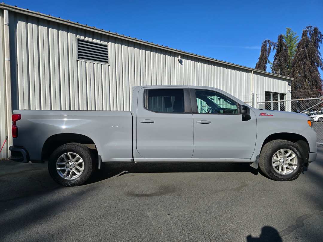 2024 Chevrolet Silverado 1500 RST - Image 3