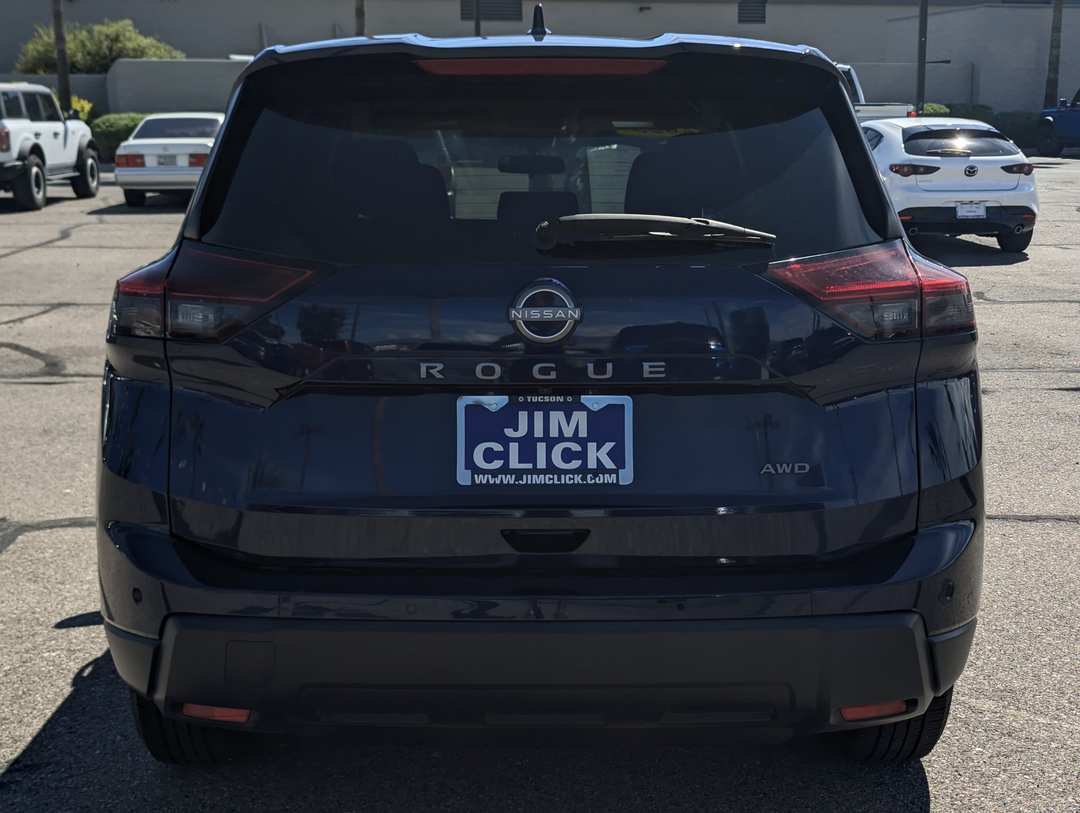 2025 Nissan Rogue SV - Image 3