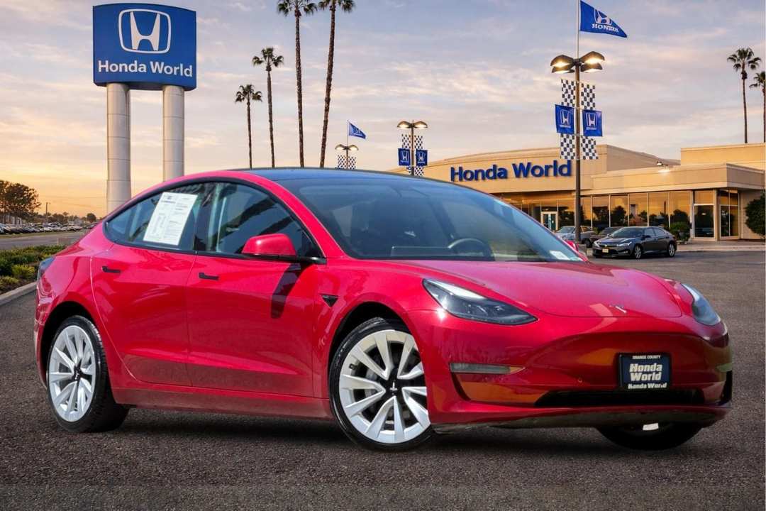 2022 Tesla Model 3 Long Range - Image 2