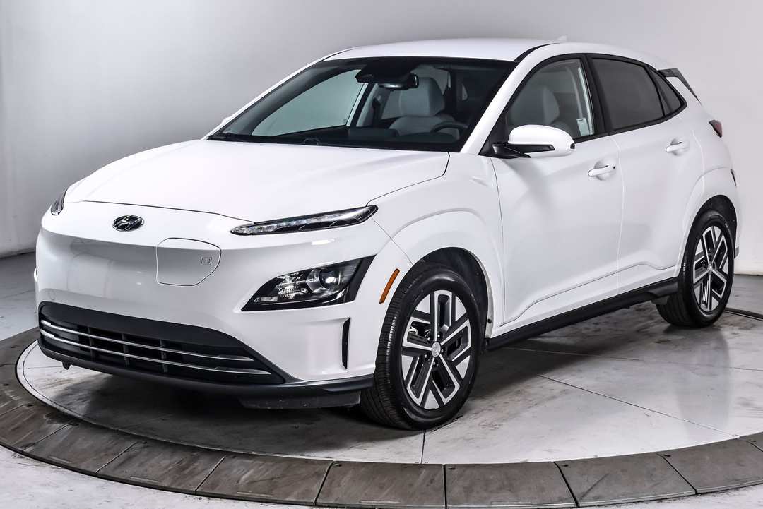 2023 Hyundai Kona SE - Image 2