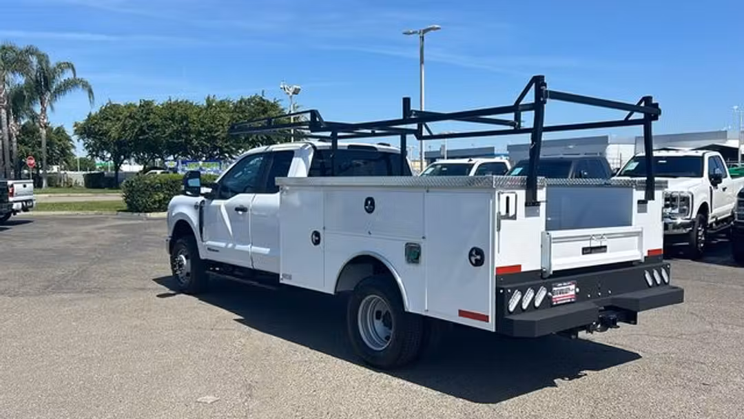 2026 Ford F-350Sd XL - Image 3
