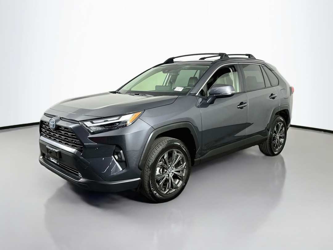 2023 Toyota Rav4 Hybrid XLE Premium - Image 3