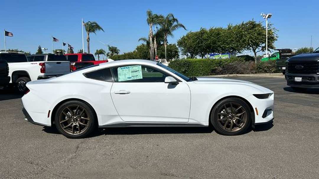 2026 Ford Mustang EcoBoost - Image 2