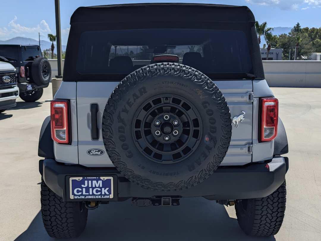 2026 Ford Bronco Base - Image 3