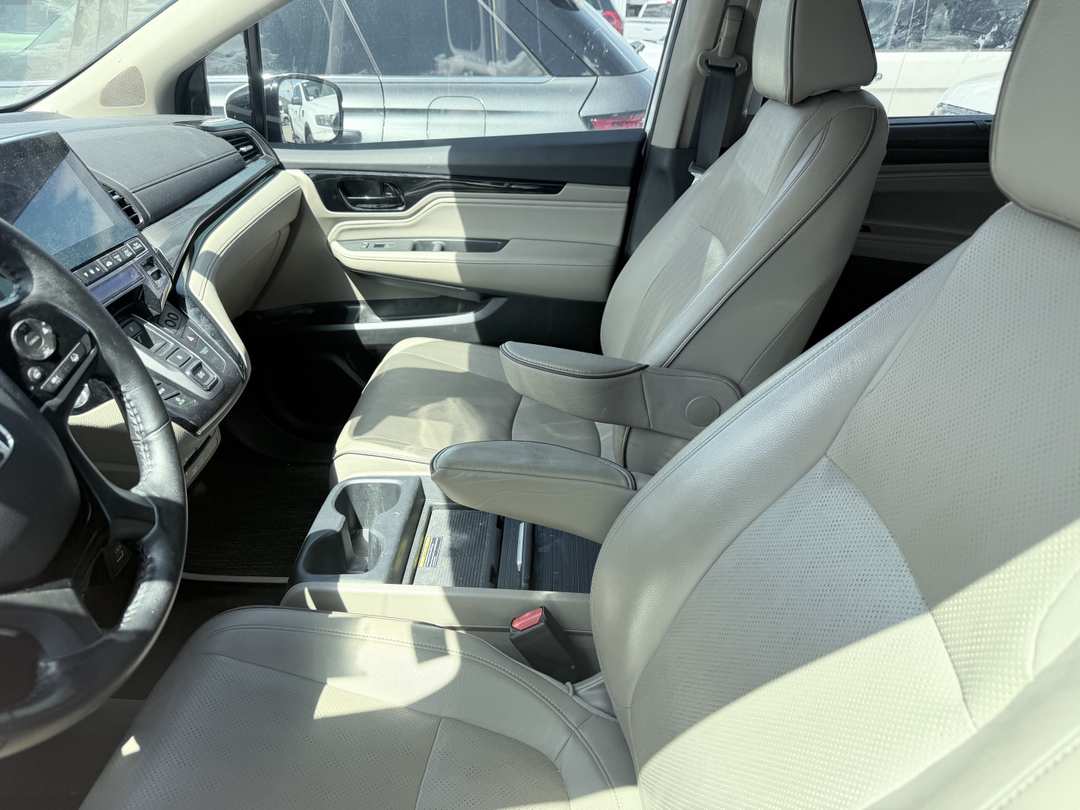 2023 Honda Odyssey Elite - Image 2