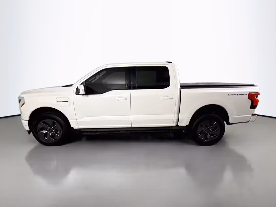 2022 Ford F-150 Lightning Lariat - Image 2