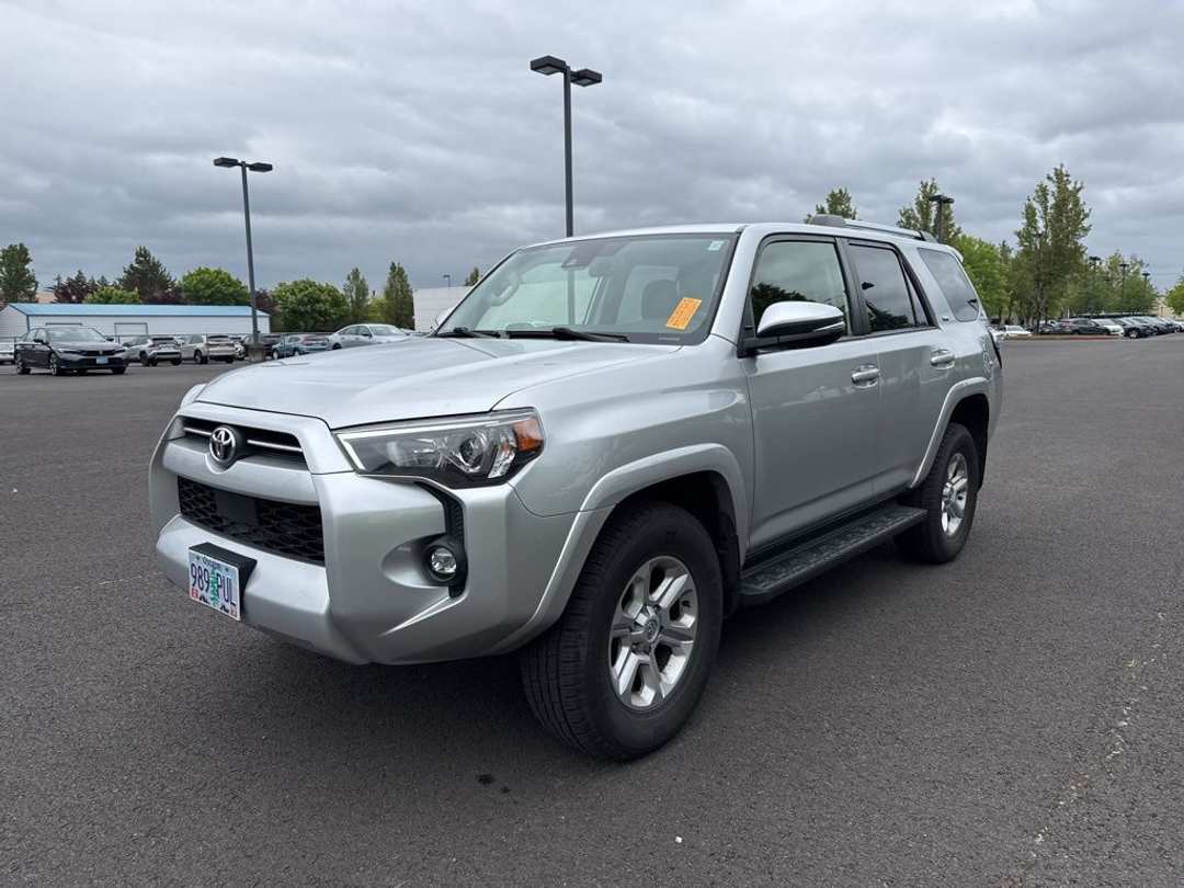 2022 Toyota 4Runner SR5 Premium - Image 3