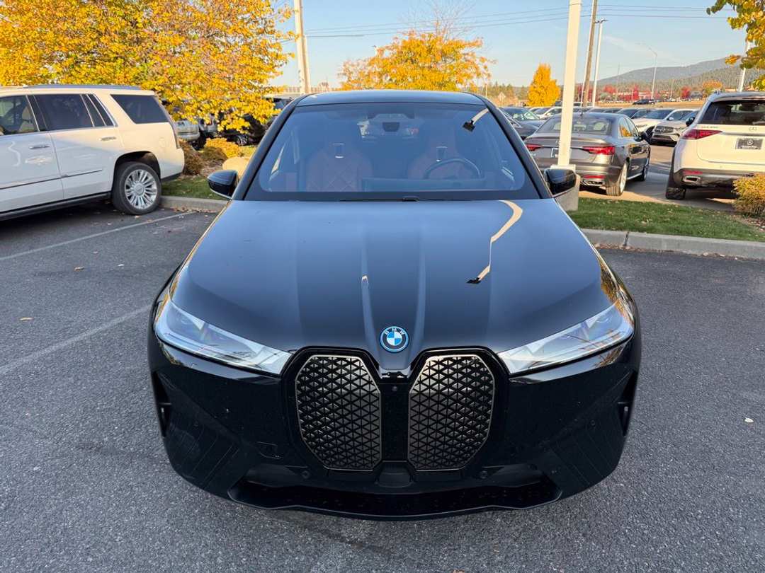 2024 BMW Ix xDrive50 - Image 2