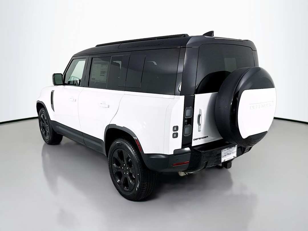 2026 Land Rover Defender 110 S - Image 3