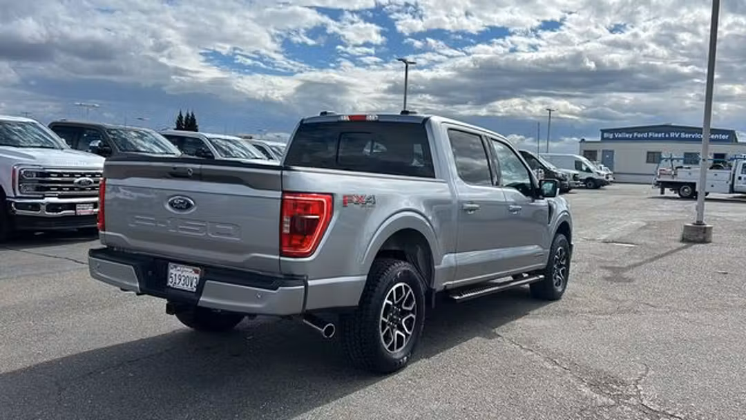 2023 Ford F-150 XLT - Image 3