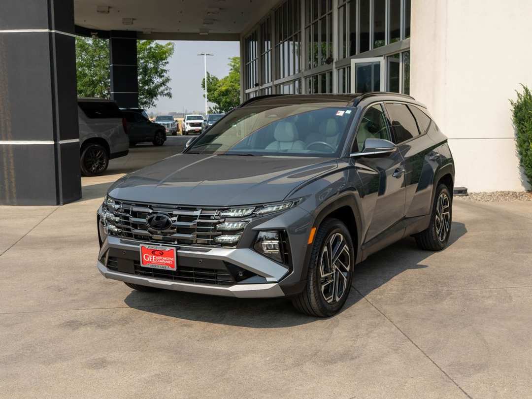 2025 Hyundai Tucson Limited - Image 3